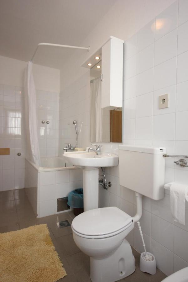 Apartments With A Parking Space Presika, Labin - 7390 Exterior foto